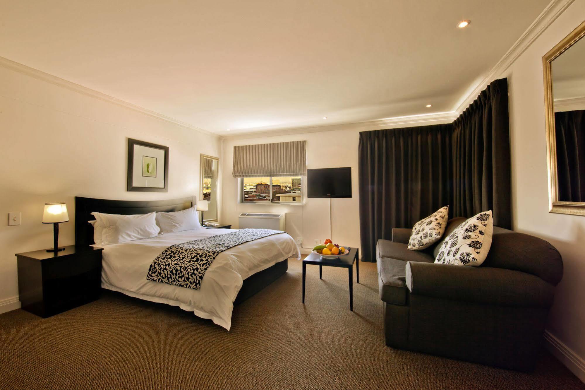 Protea Hotel By Marriott Cape Town Cape Castle Экстерьер фото